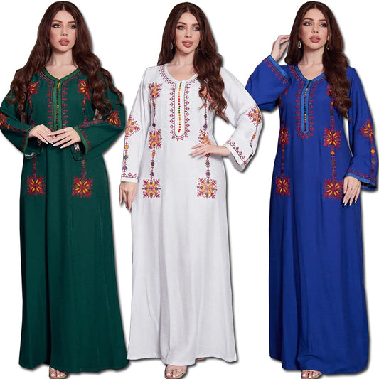 Caftan femme  brodée Tarz Fassi   Look chic et traditionnel