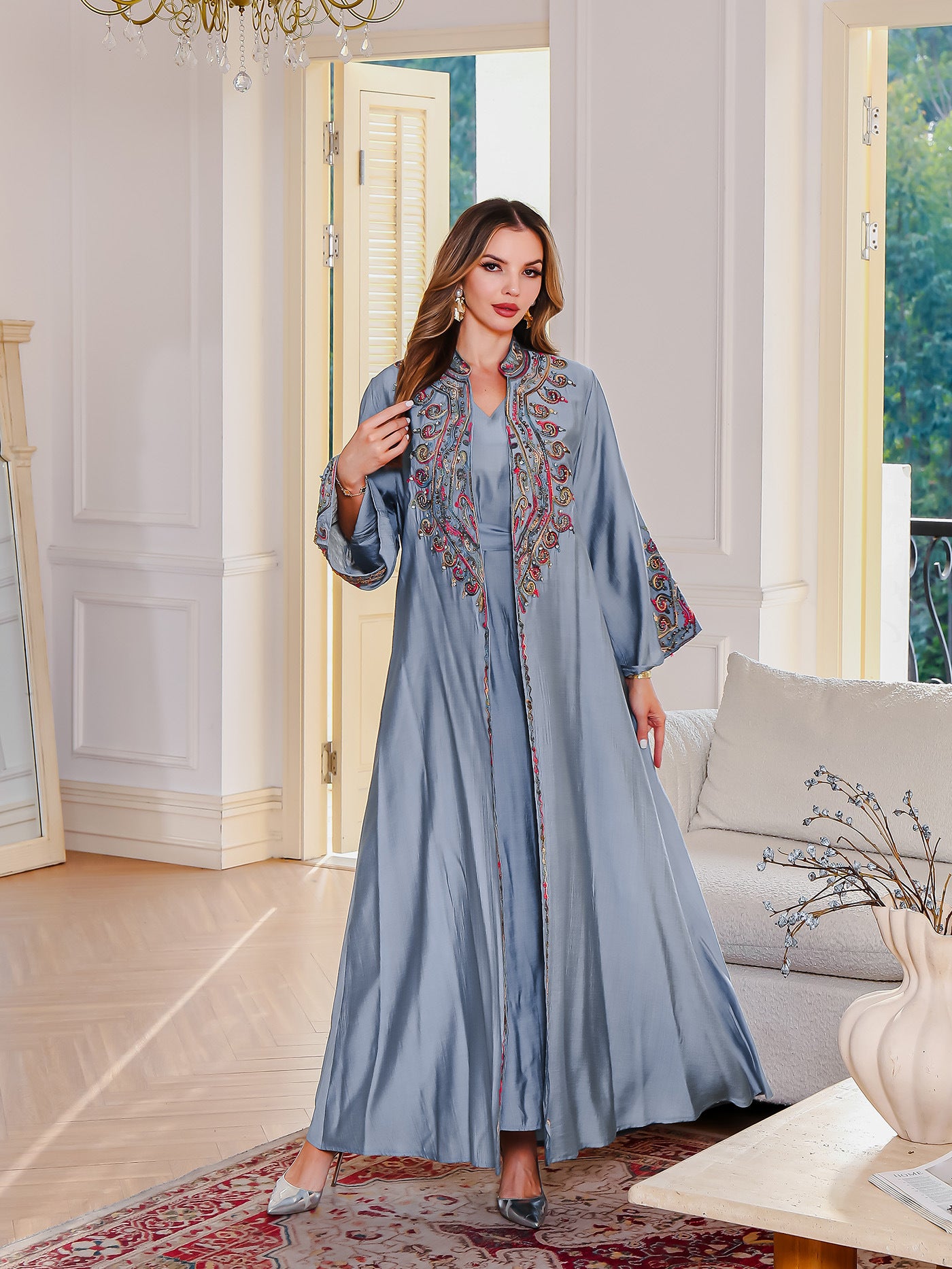 Nouvelle robe musulmane brodée en stock – Abaya maxi deux pièces style Moyen-Orient, robe arabe Dubai