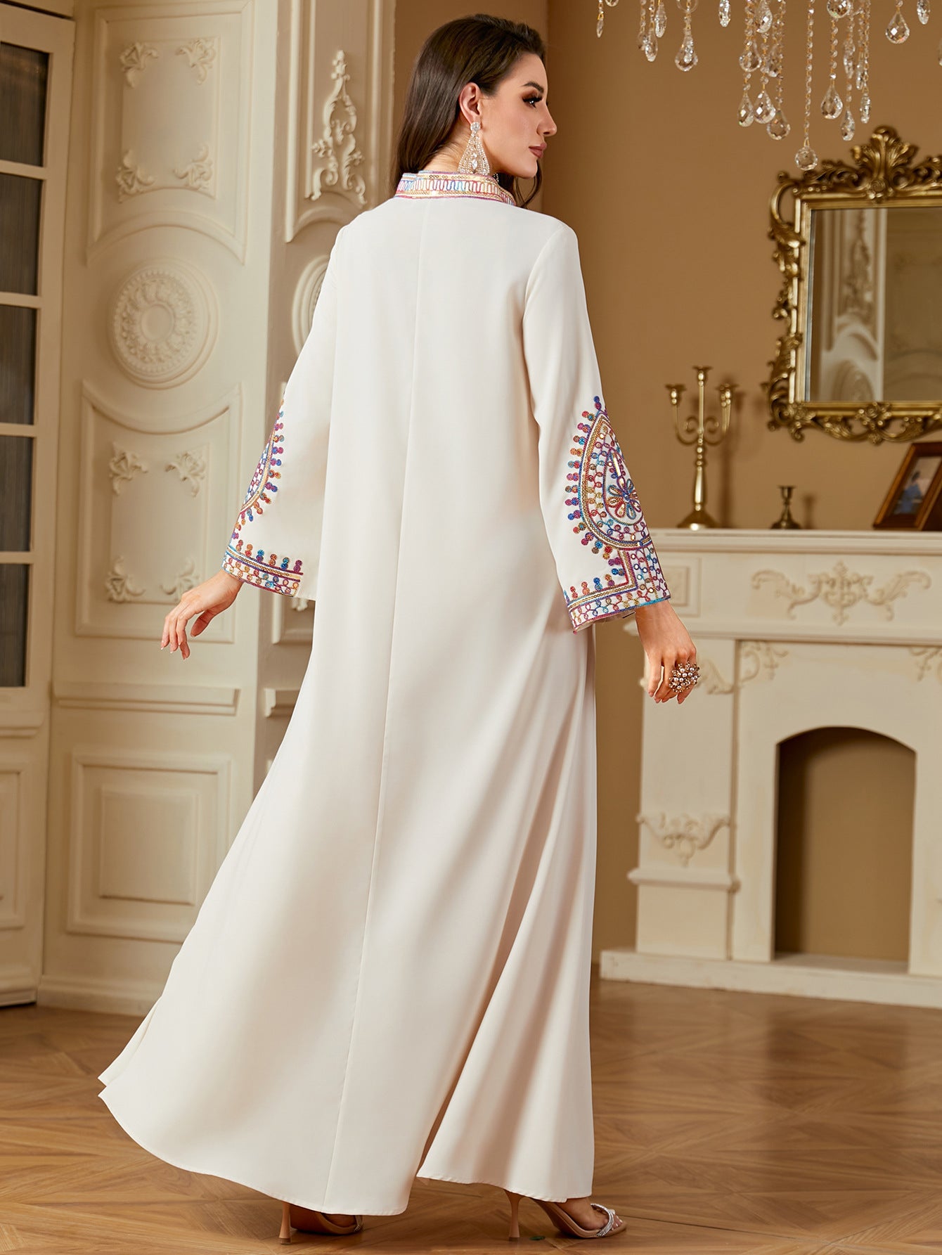 Robe , Abaya à manches longues brodée