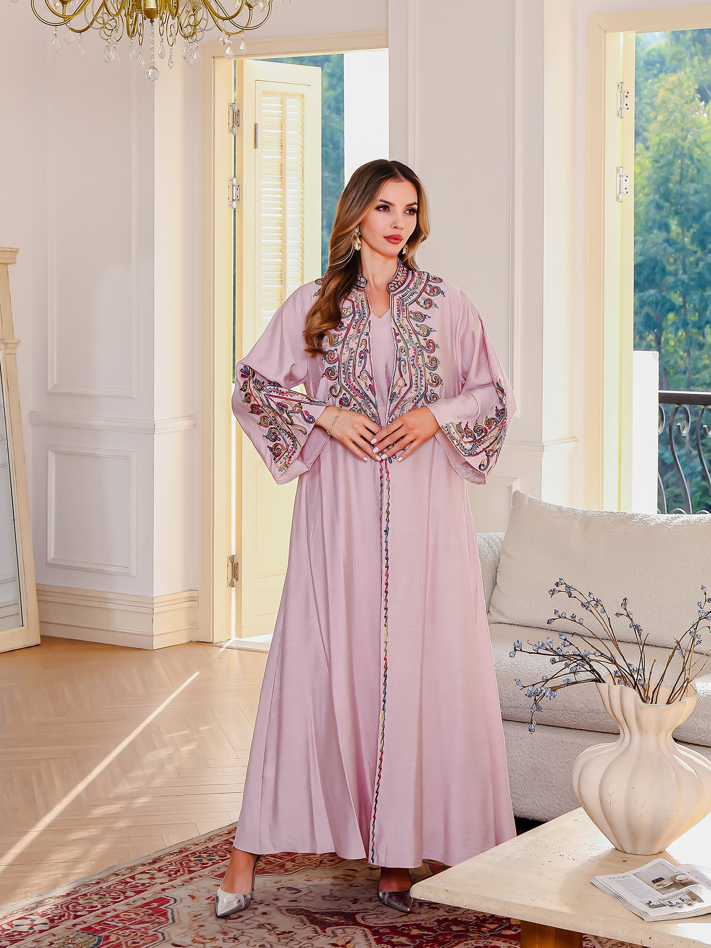 Nouvelle robe musulmane brodée en stock – Abaya maxi deux pièces style Moyen-Orient, robe arabe Dubai